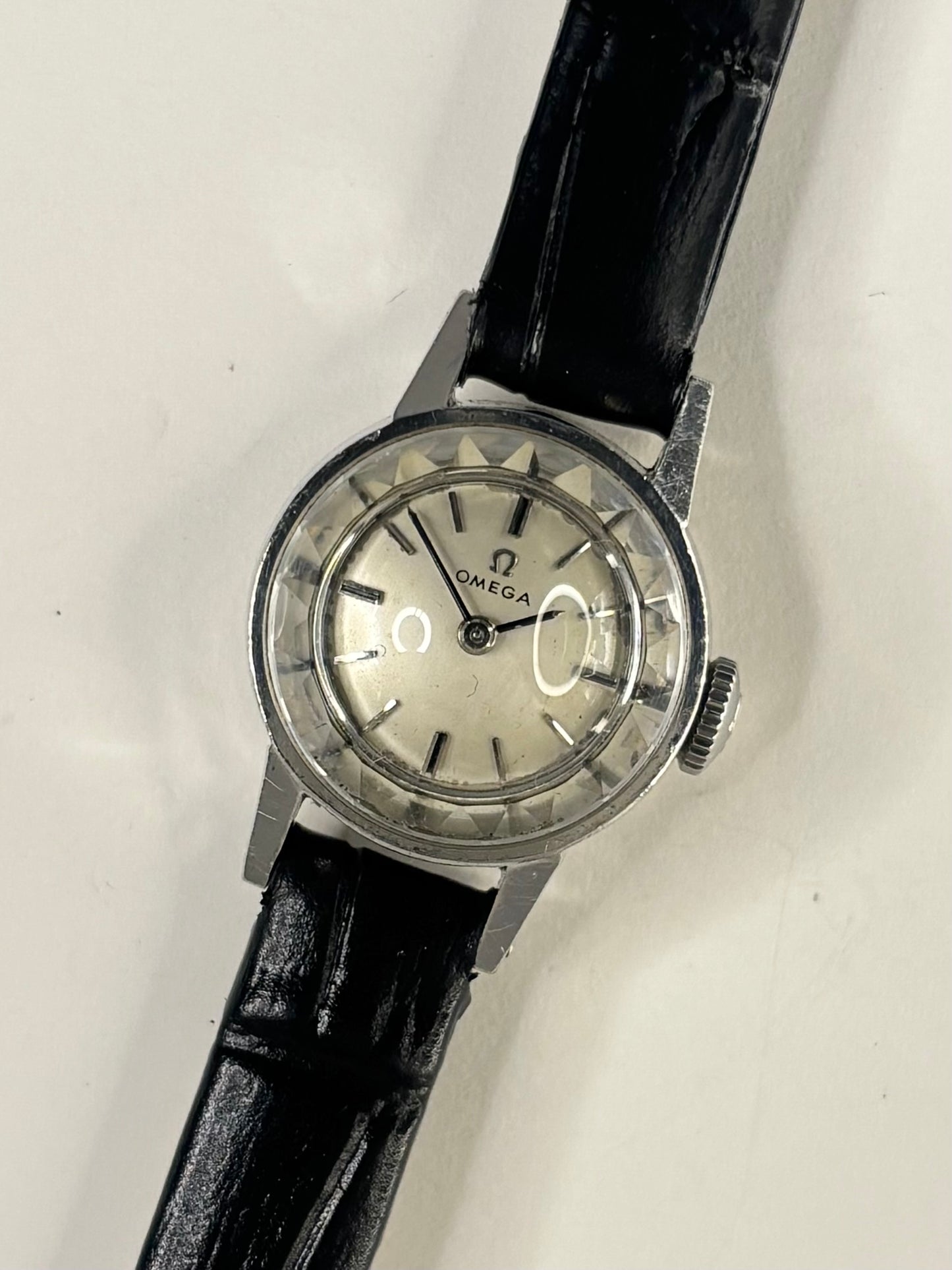 OMEGA Ladies Vintage 1970’s Manual Silver Diamond Bezel Cocktail Watch