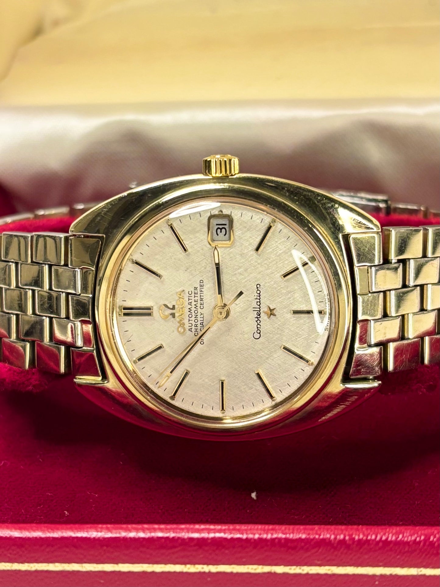 OMEGA Constellation *+BOX* Linen Dial Vintage 1970’s Men’s Automatic Gold Dress Watch  - 168.017