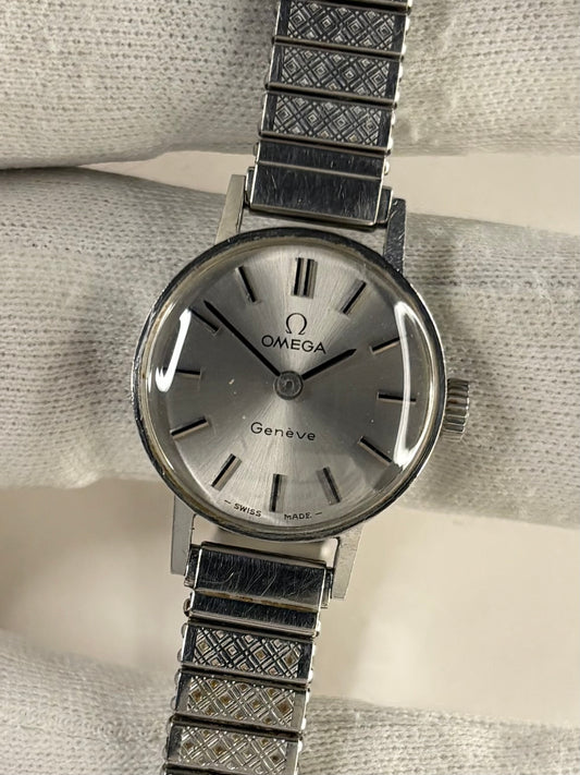 OMEGA Geneve Ladies Vintage 1970’s Manual Silver Watch