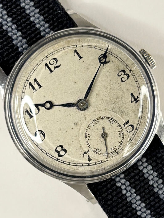 OMEGA Vintage 1940’s WW2 Men’s Manual Sub-Seconds Silver Watch - 2190