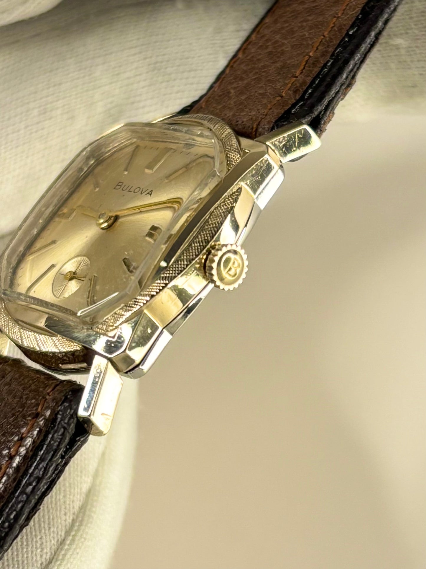BULOVA 10K Gold Filled Vintage 1960’s Men’s Manual Gold Square Dress Watch