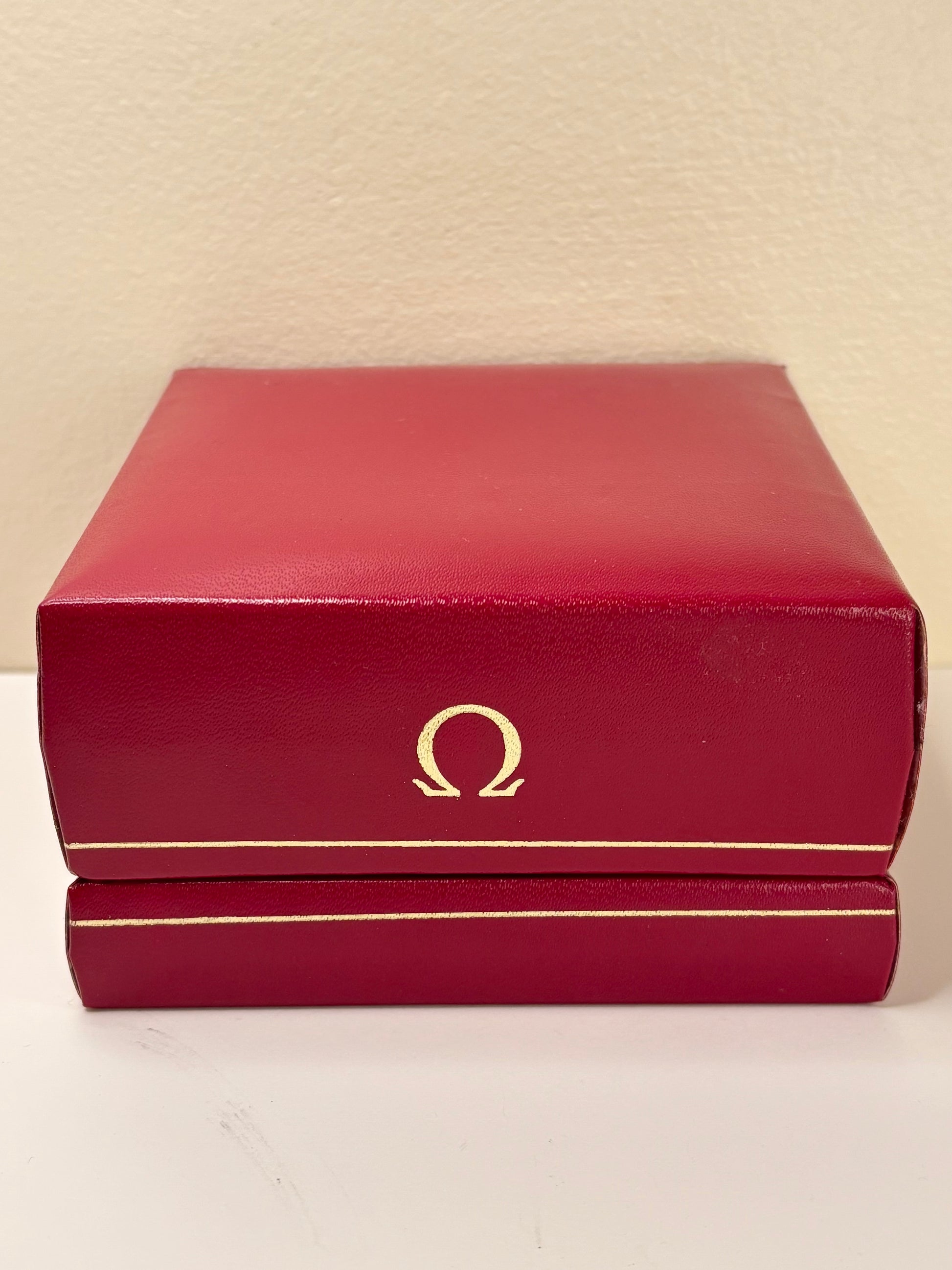 omega vintage 1970's box
