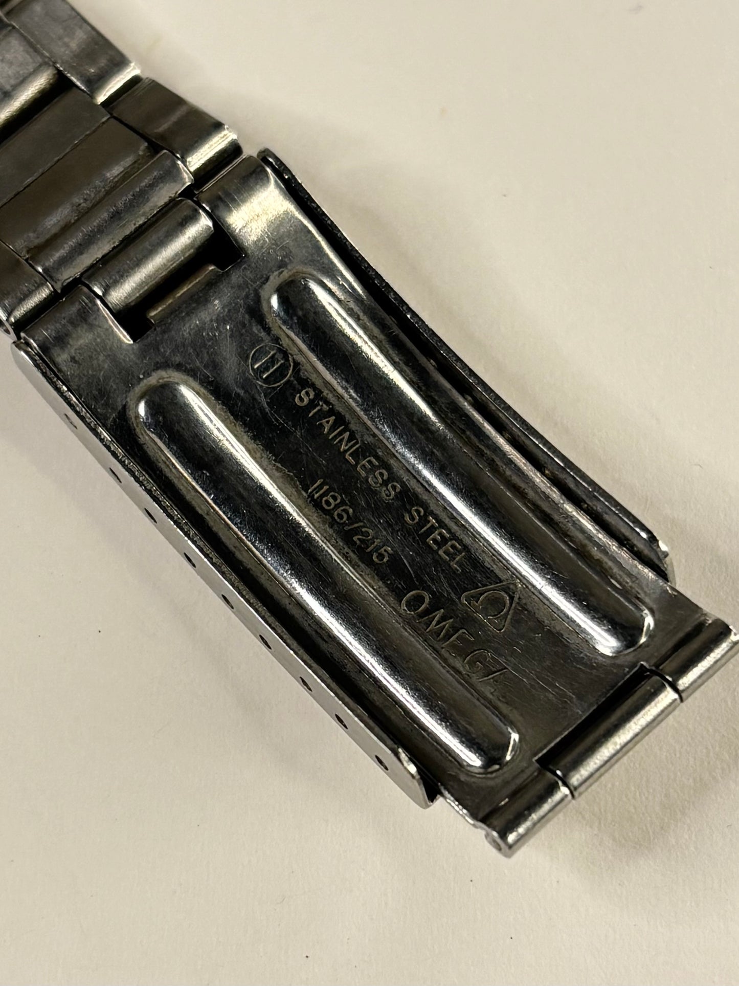 OMEGA Geneve Vintage 1970’s *+BOX* Men’s Manual Blue Dial Date Silver Watch - 136.0103