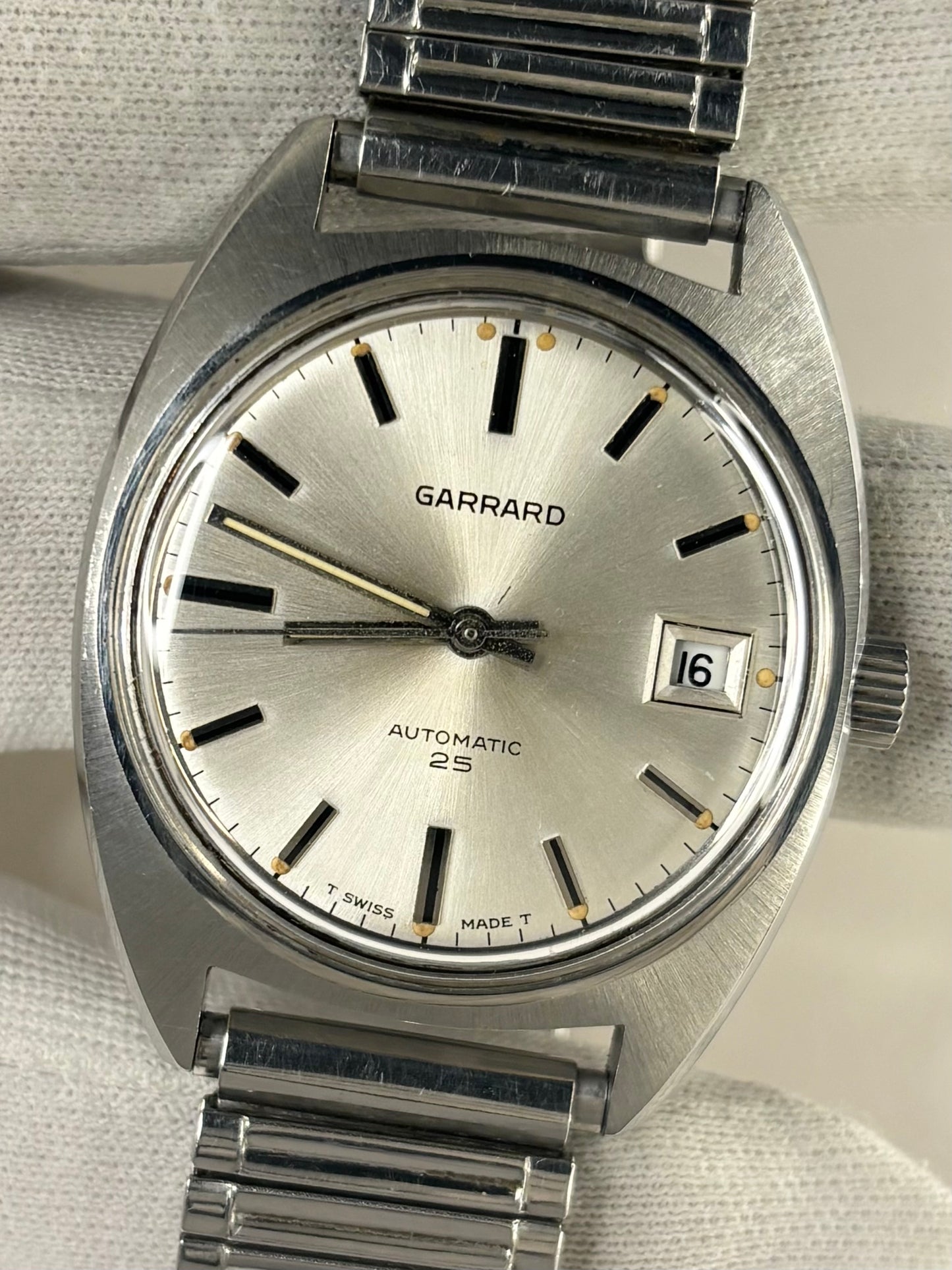 GARRARD Vintage 1970’s Men’s Automatic Date Silver Watch