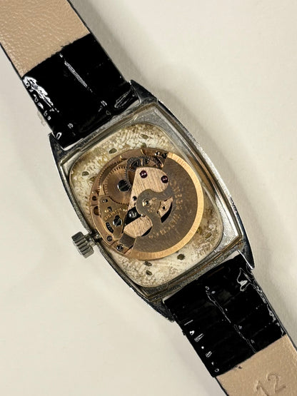 Luxury vintage Omega Constellation ladies watch model 551.029, premium stainless steel case and silver dial, an elegant handmade automatic timepiece and classic Omega timekeeper.