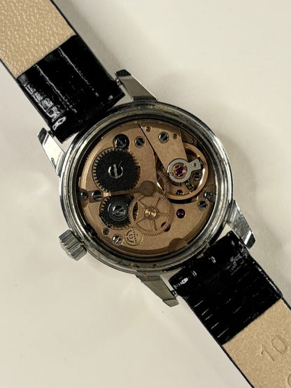 Detailed movement view of Omega Genève ladies Ref. 535.0025 timekeeper with manual wind calibre