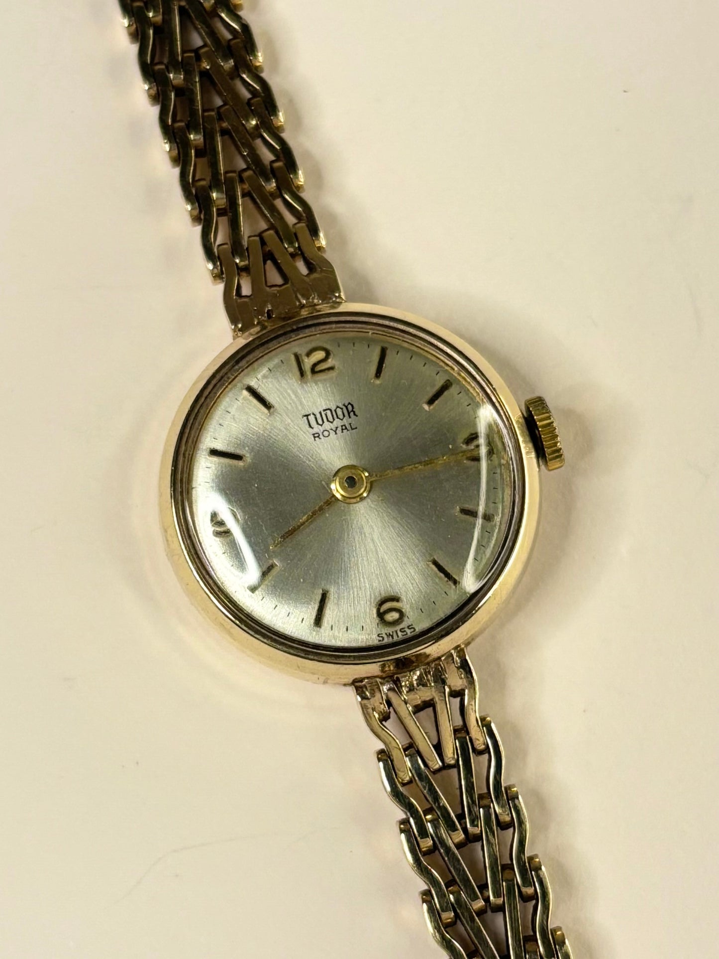TUDOR 9ct Gold Ladies *+BOX&PAPERS* Vintage 1960’s Manual Watch