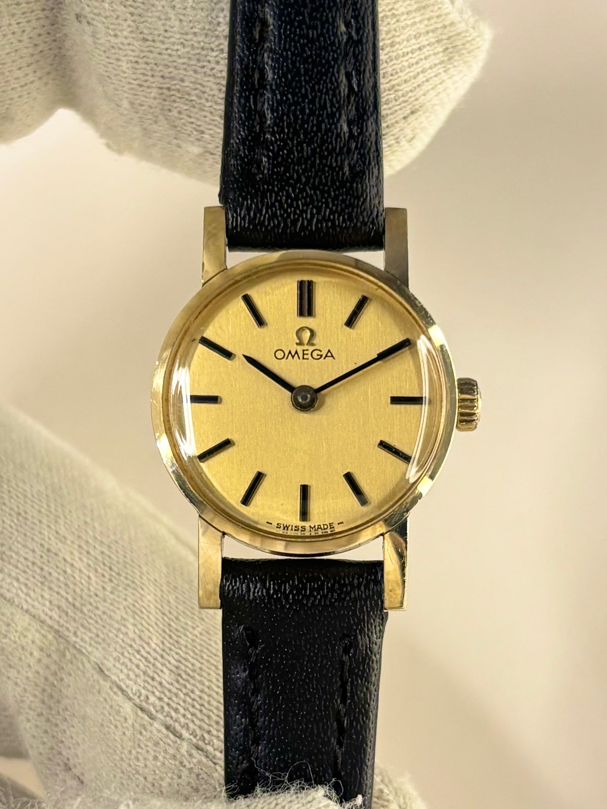 OMEGA 9ct Gold *+BOX* Ladies Vintage 1970’s Manual Dress Watch - 511.5002