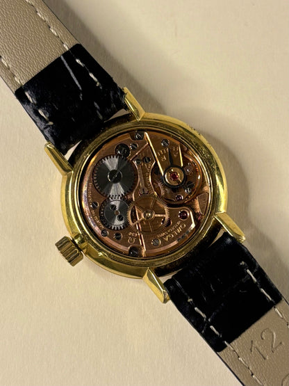 Detailed movement view of Omega ladies Ref. 531.005 vintage timekeeper calibre 630 manual