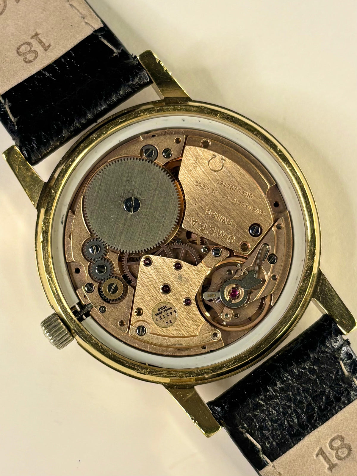OMEGA Geneve Vintage 1970’s Men’s Manual Date Gold Dress Watch - 136.0104
