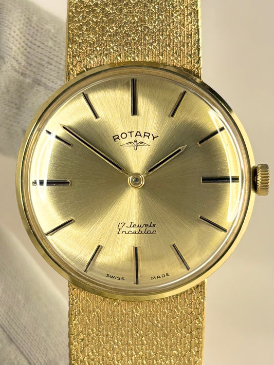 Vintage Rotary manual timepiece – c.1974 men's gold-plated dress watch with gold-toned dial, in great condition with only minor age-appropriate marks. integrated