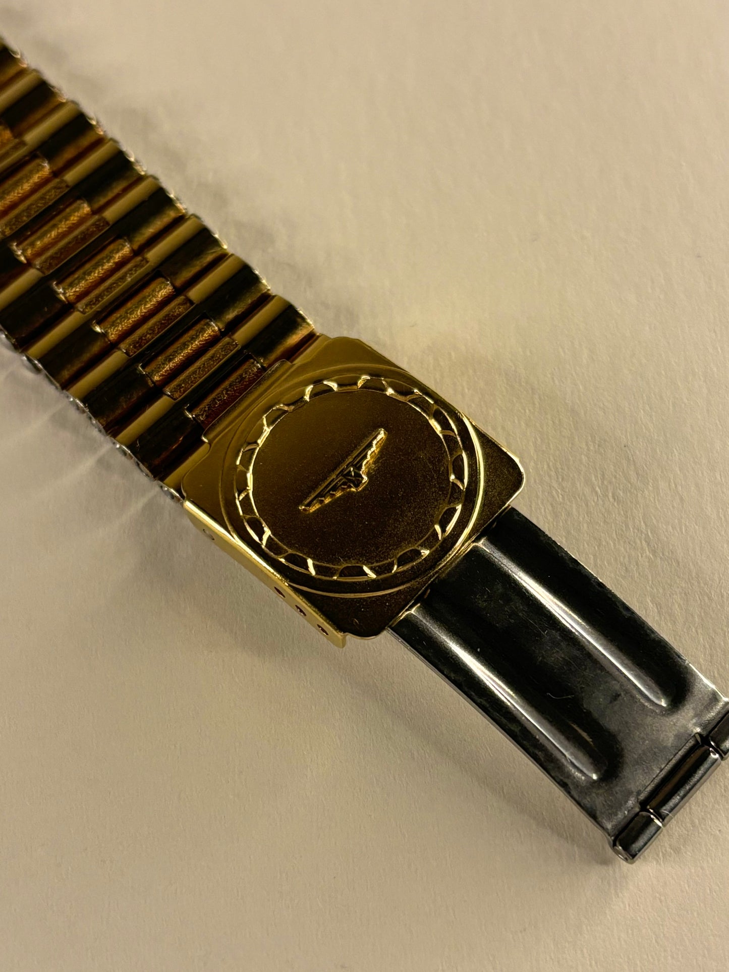 Longines Conquest Vintage 1990’s Men’s Quartz Gold Date Watch L161.4