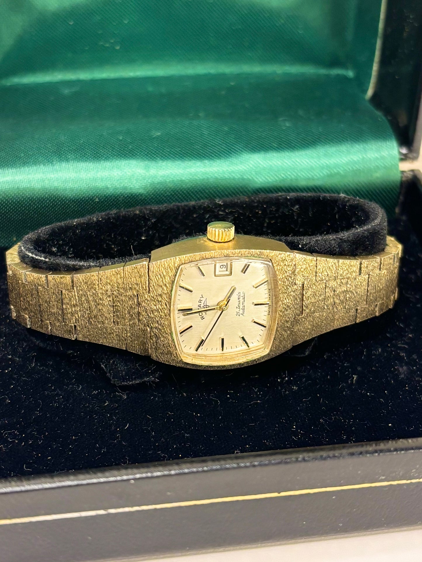 ROTARY Ladies Vintage 1970’s *+BOX* Automatic Gold Watch