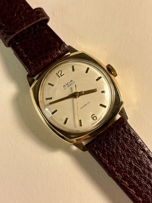 Avia 9ct Solid Gold Manual Watch