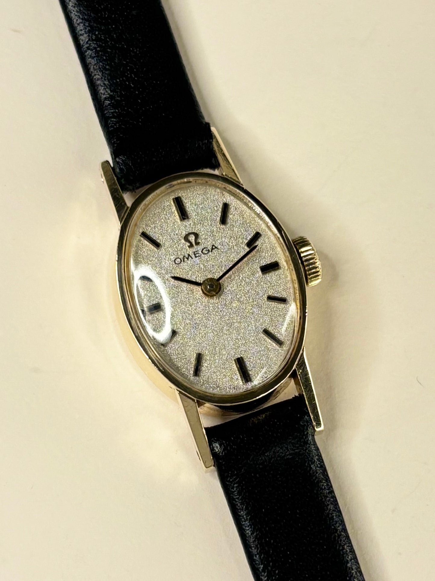 Omega 9ct Gold Ladies Vintage 1970’s Manual Oval Dress Watch - 511.5602 - 485