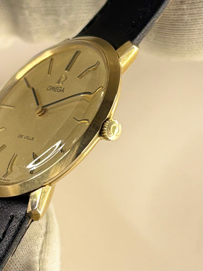 OMEGA De Ville Vintage 1970’s Men’s Manual Linen Dial Gold Dress Watch - 111.077