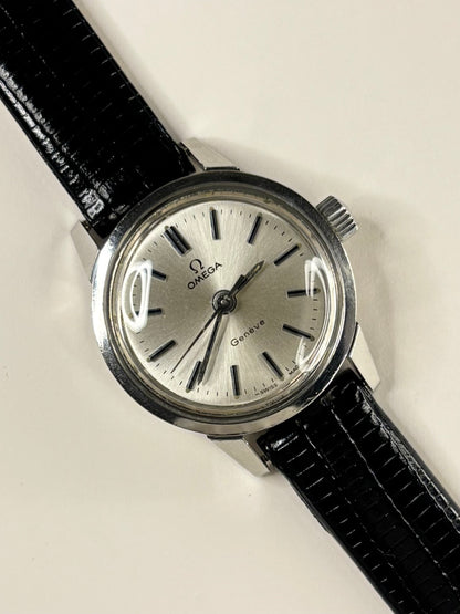 Omega Genève ladies Ref. 535.0025 1973 timekeeper with stainless steel case, classic dial and manual movement