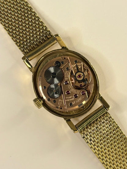 Detailed movement view of Omega Genève ladies Ref. 511.0411 timekeeper calibre 620 manual