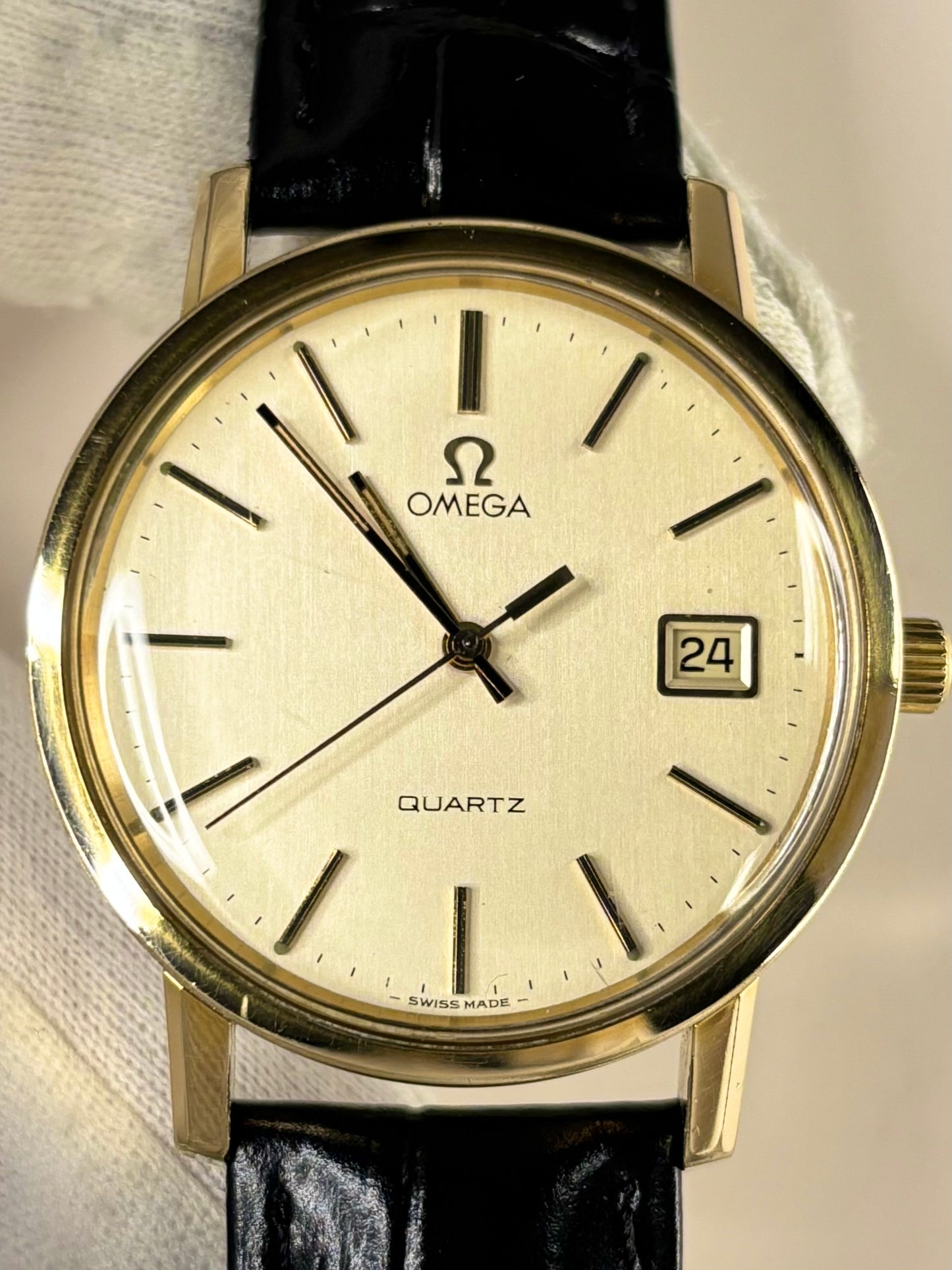 Omega Vintage 1970’s *+Papers* Men’s Quartz Date Gold Dress Watch - 196.0160 Cal. 1342