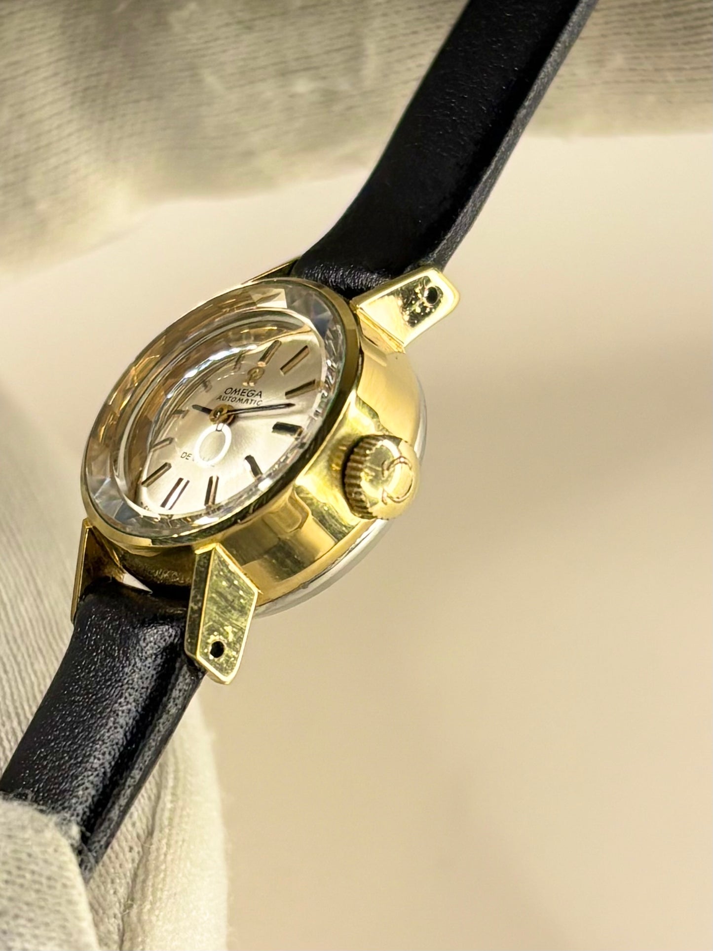 OMEGA De Ville Ladies Vintage 1970’s Automatic Gold Dress Watch