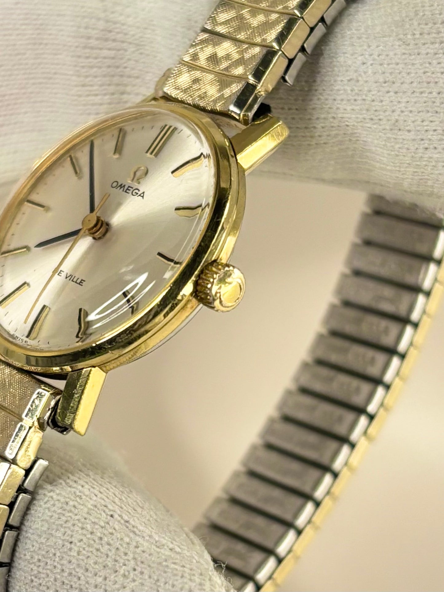 OMEGA De Ville Ladies Vintage 1970’s Manual Gold Watch