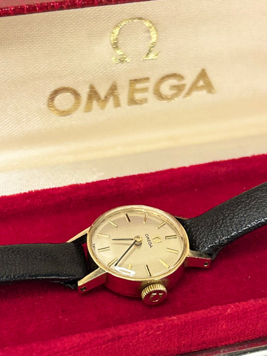 Vintage Omega ref. 511.5032 watch – c.1965 ladies' solid 9ct gold manual dress watch in good condition with minor age-appropriate marks, complete with original Omega box and sales papers, by ar collectables