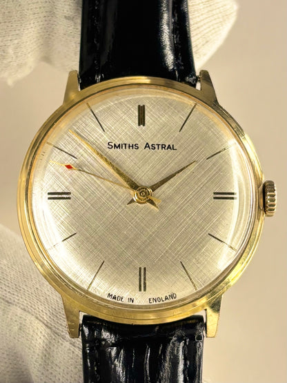 SMITHS Astral Vintage 1970’s Men’s Manual Linen Dial Gold Dress Watch