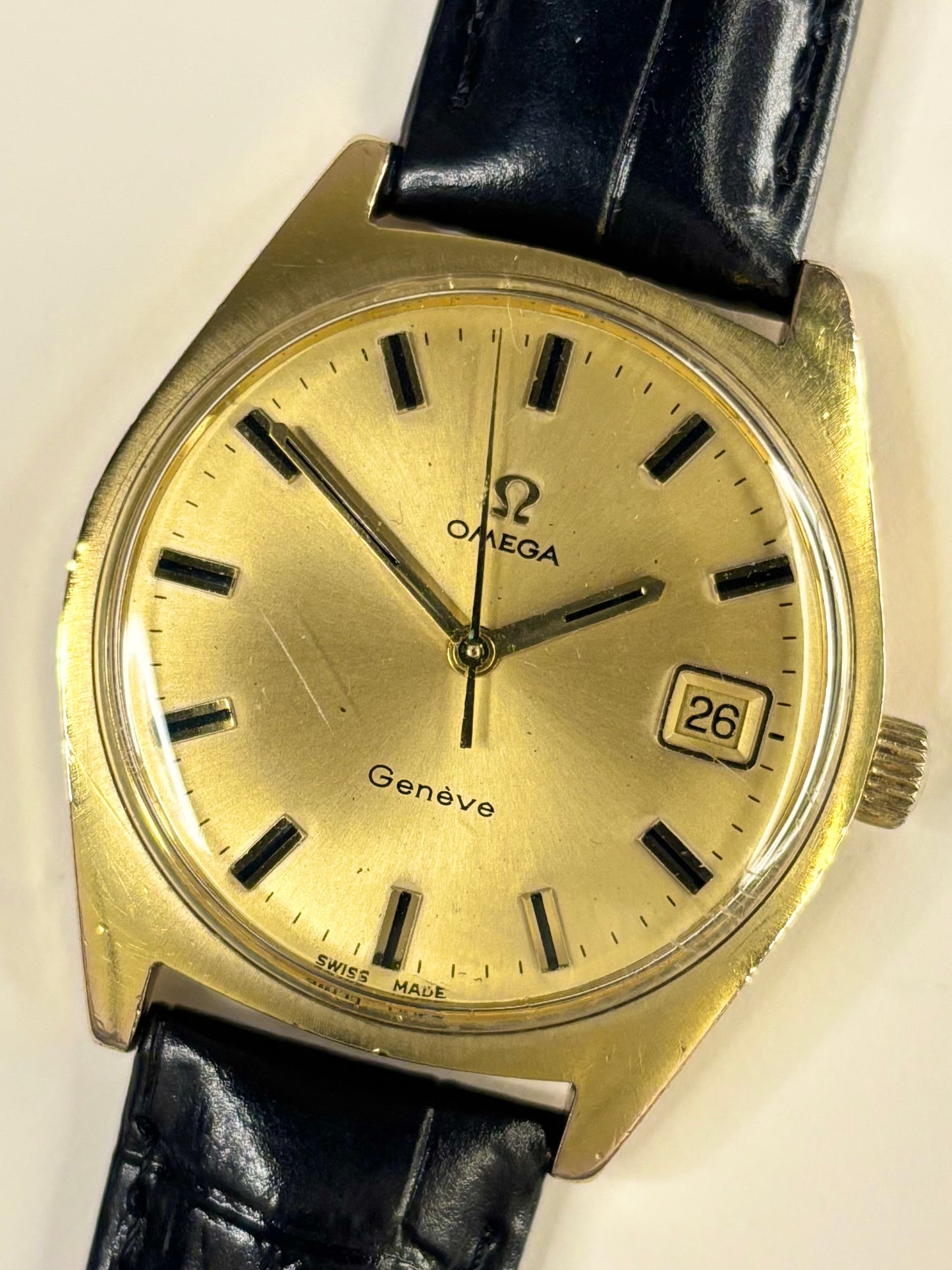 OMEGA Geneve Vintage 1960's Men’s Manual Date Gold Dress Watch - 136.041