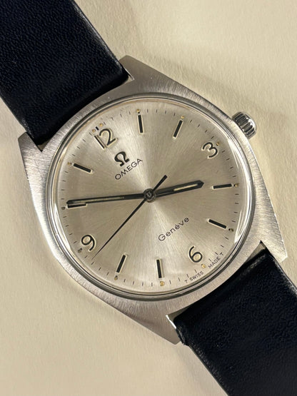 Omega Genève Ref. 135.041 1969 men’s dress timekeeper with stainless steel case, white sunburst dial and calibre 601 manual movement