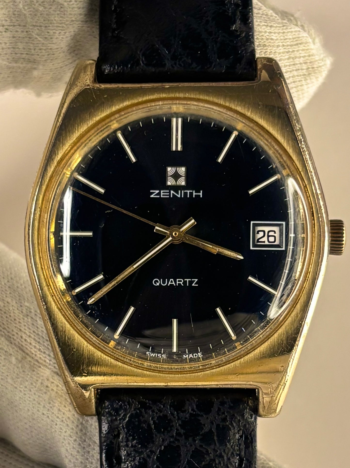 ZENITH Vintage 1980’s Men’s Black Dial Date Gold Dress Watch