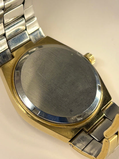 Caseback of vintage Accurist 1970s manual wind men’s timepiece