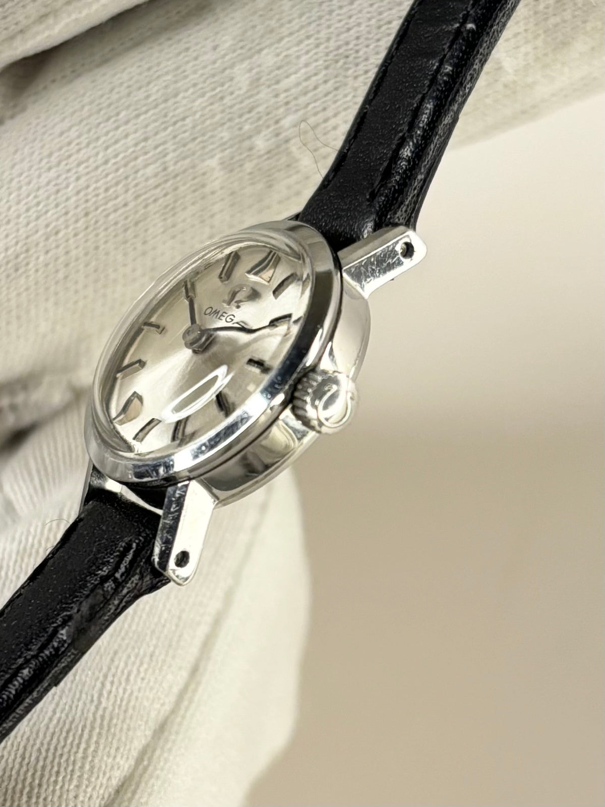 OMEGA Ladies Vintage 1960’s Manual Silver Dress Watch
