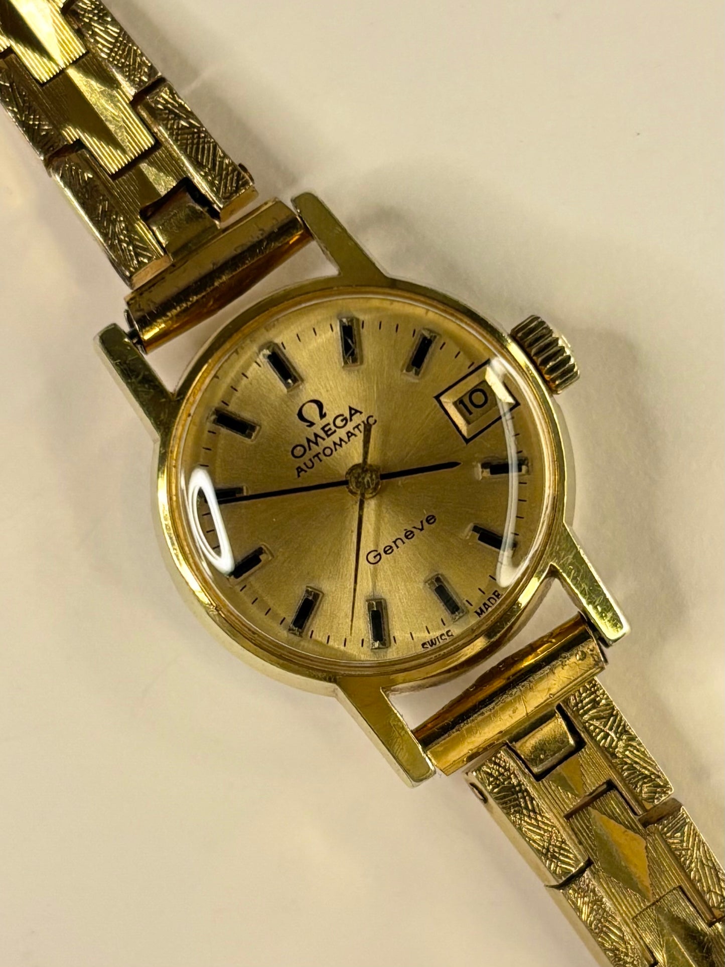 OMEGA Geneve Ladies Vintage 1970’s Automatic Date Gold Watch - 562.016