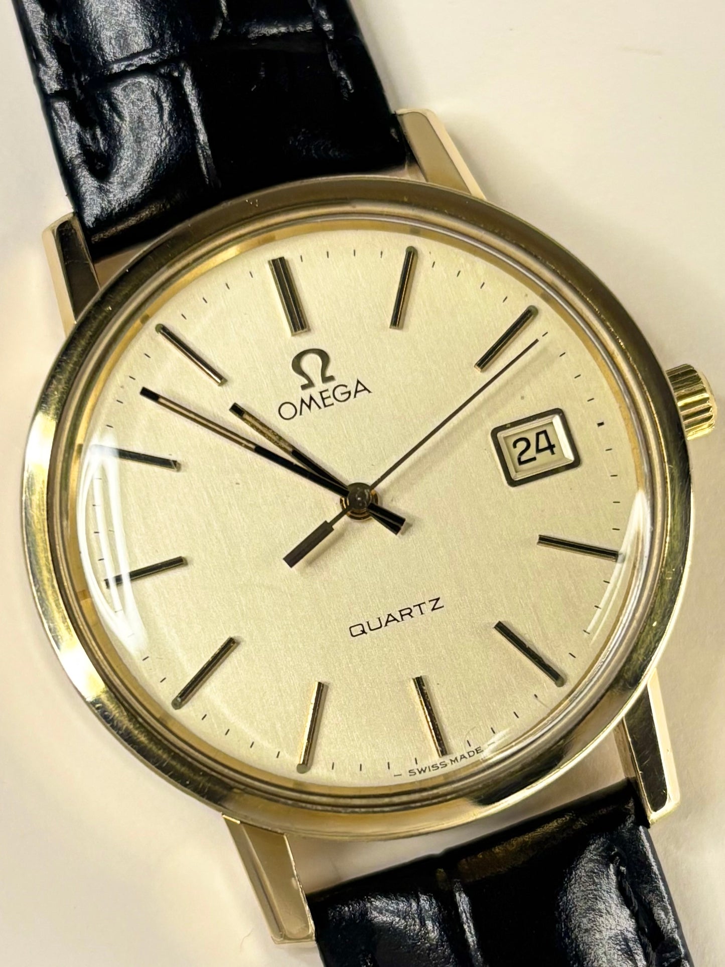 Omega Vintage 1970’s *+Papers* Men’s Quartz Date Gold Dress Watch - 196.0160 Cal. 1342