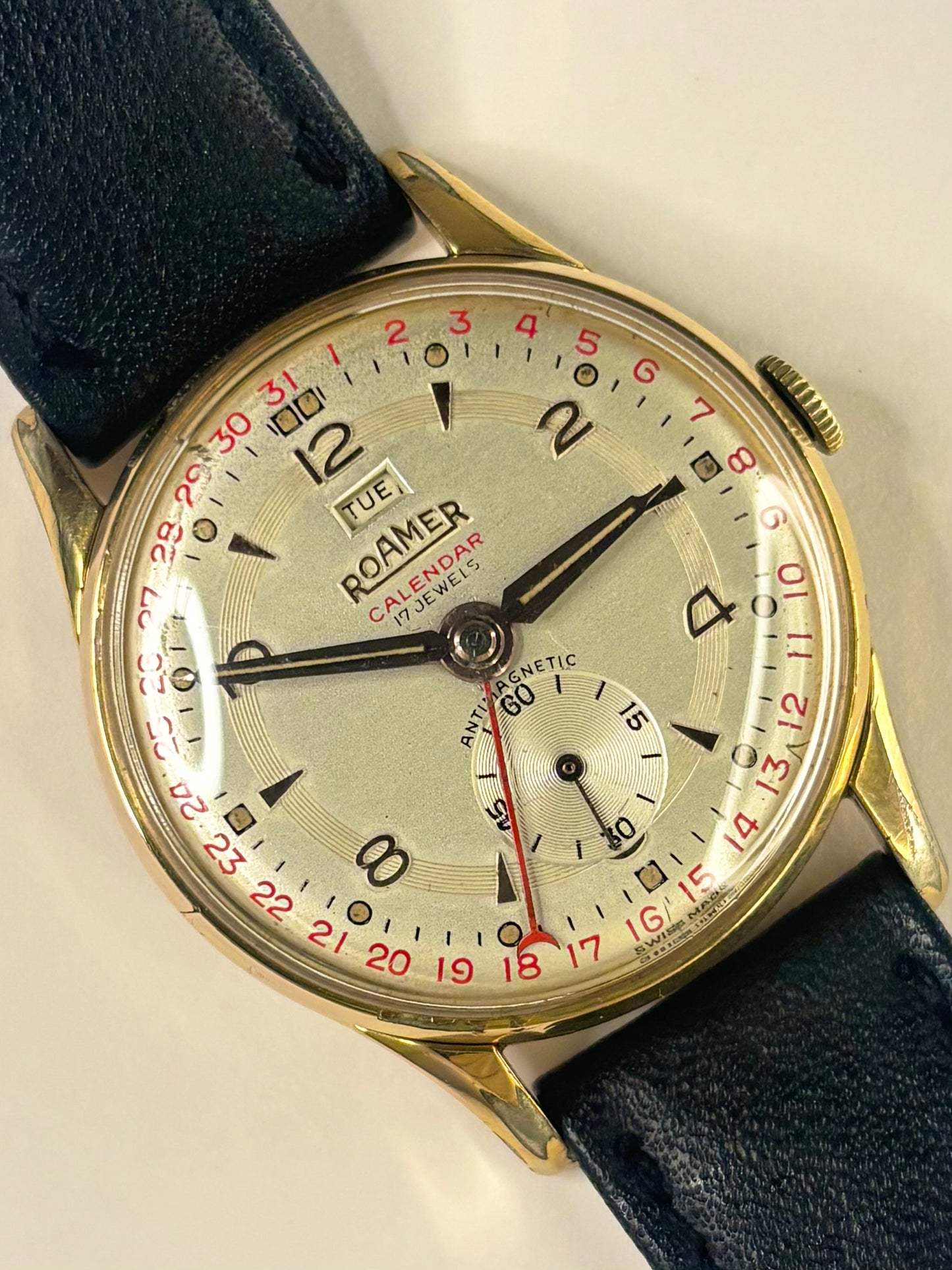 ROAMER Calendar Pointer Vintage 1960’s Men’s Manual Gold Dress Watch