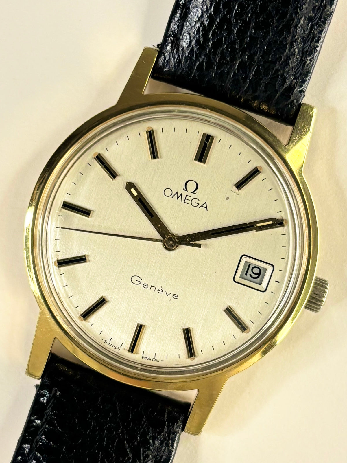 OMEGA Geneve Vintage 1970’s Men’s Manual Date Gold Dress Watch - 136.0104