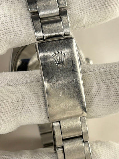 bracelet view of Rolex Oyster-Perpetual 1960s men’s watch, stainless steel case, automatic cal. 1500. Rolex signed buckle 