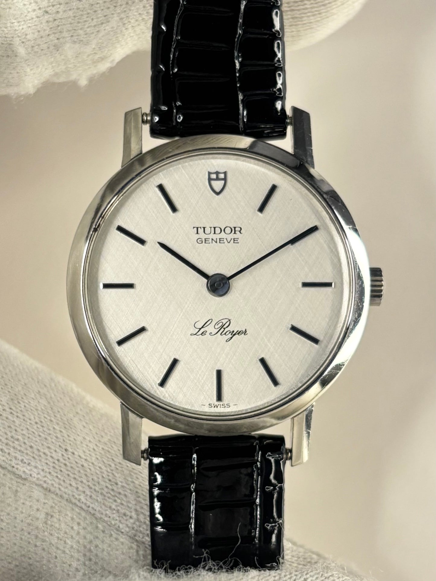 TUDOR Geneve Ladies Vintage 1980’s Manual Silver Dress Watch