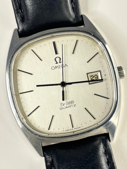 Close-up of Omega 192.0034 vintage quartz men’s watch with 34mm stainless steel case