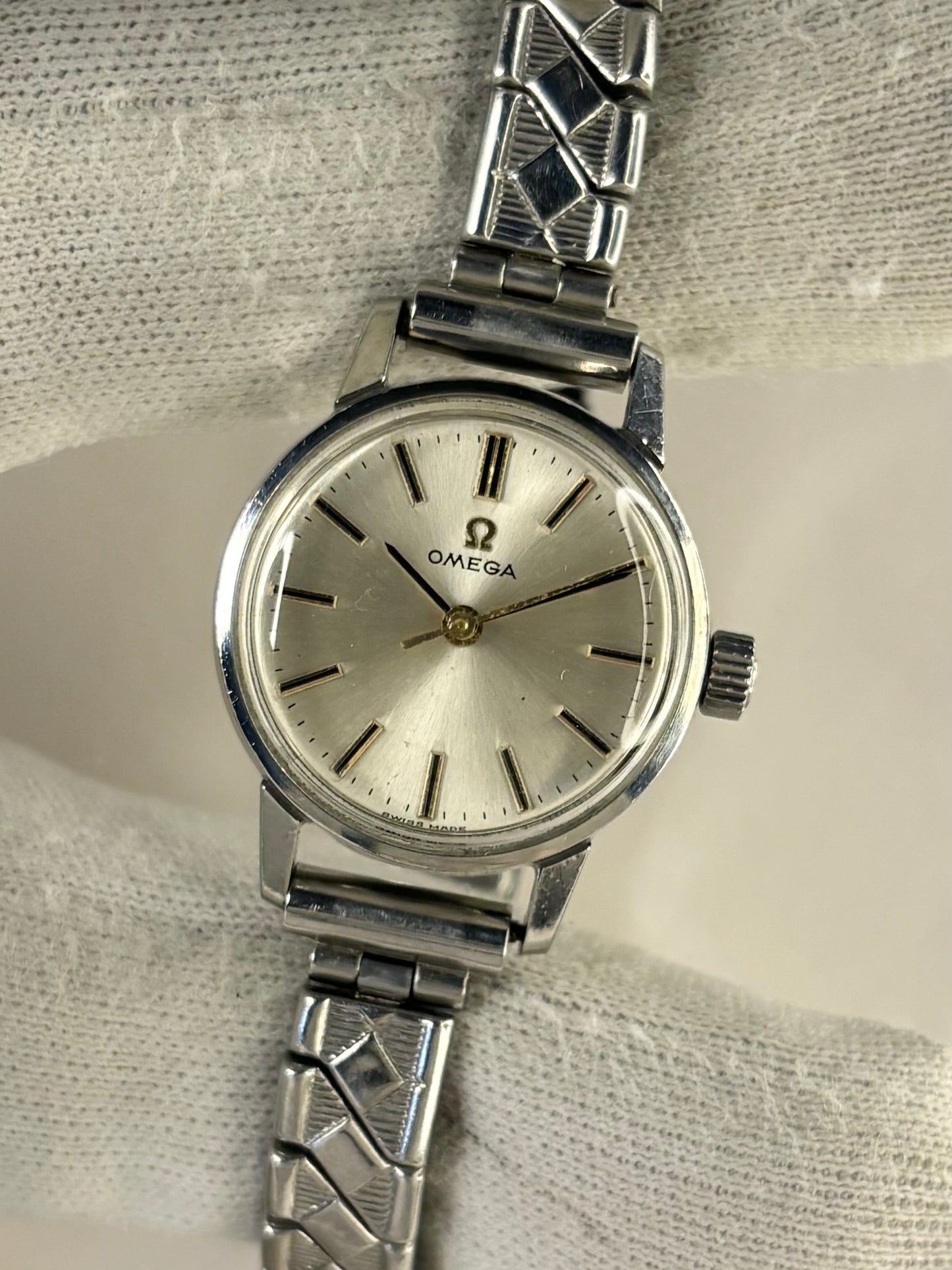 OMEGA Ladies Vintage 1960’s Manual Silver Watch