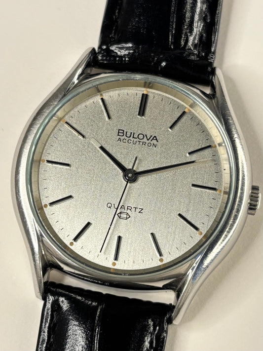 Bulova Accutron Vintage 1970’s Men’s Silver Quartz Dress Watch