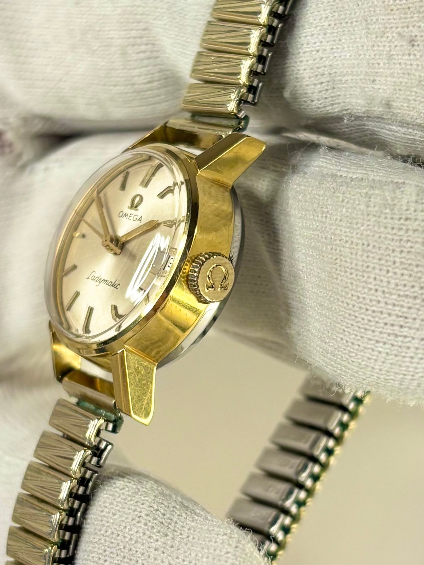 OMEGA Ladymatic Vintage 1960’s Ladies Automatic Date Gold Watch
