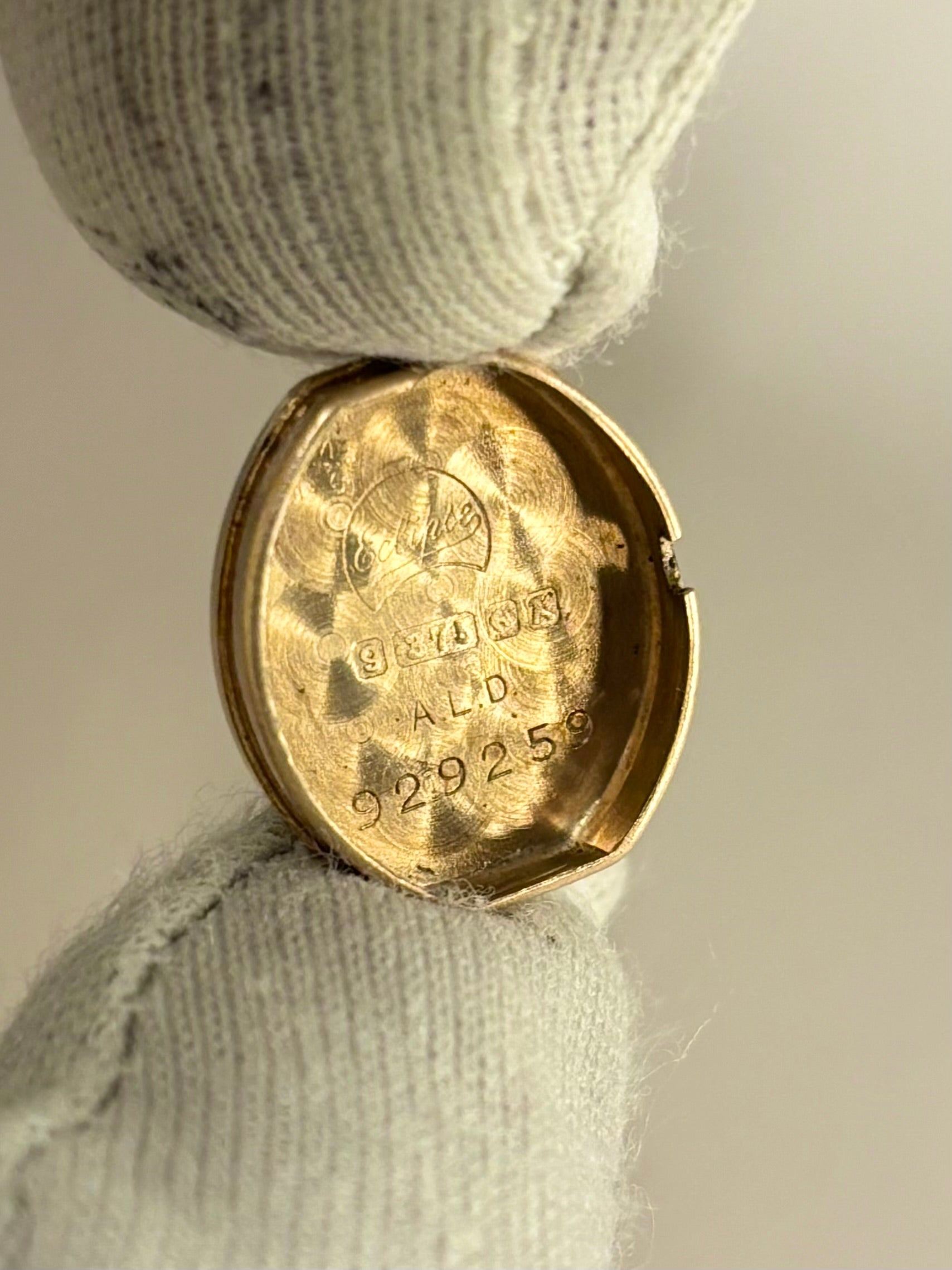 Avia 1966 solid gold ladies vintage timekeeper caseback view with hallmark details and presentation box