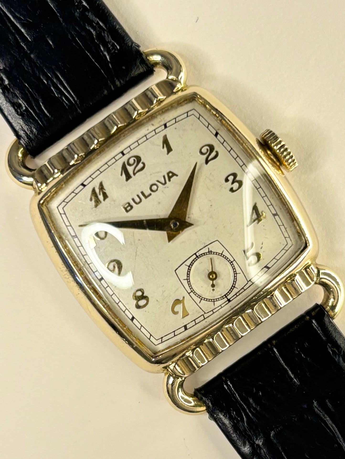 BULOVA Vintage *RARE* 1950’s Men’s Manual Antique Sub-Seconds Gold Tank Watch