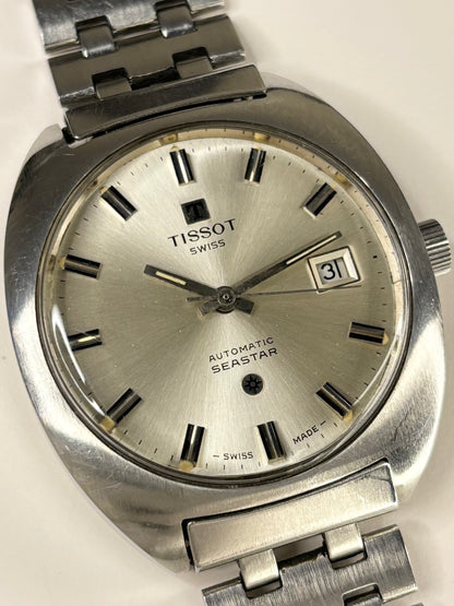 Collectible Tissot Ref. 44585-7X men’s vintage timekeeper featuring white sunburst dial and Swiss craftsmanship
