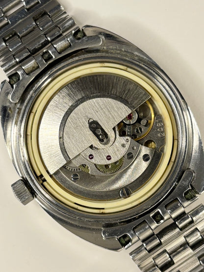 Detailed movement view of Tissot Ref. 44585-7X men’s vintage timekeeper calibre 2481 automatic