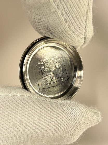 Caseback of Longines 1974 ladies’ watch gold plated automatic vintage